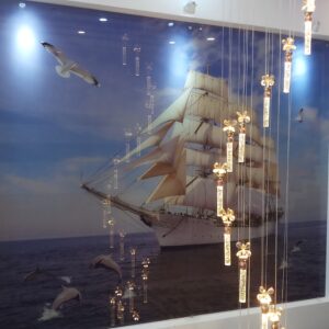 Tranh kính 3D với hơn 50.000 mẫu tranh để khách hàng lựa chọn